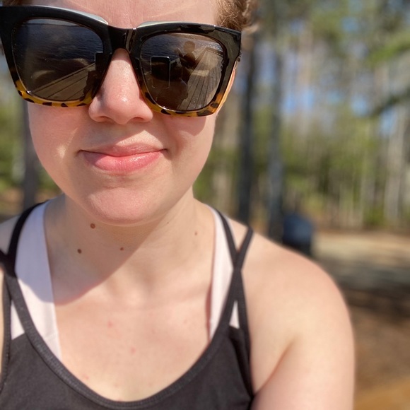 🌾Meet your Posher, Sarah - Picture 3 of 7